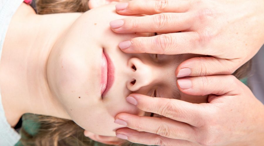 How to Perform Craniosacral Therapy on Yourself