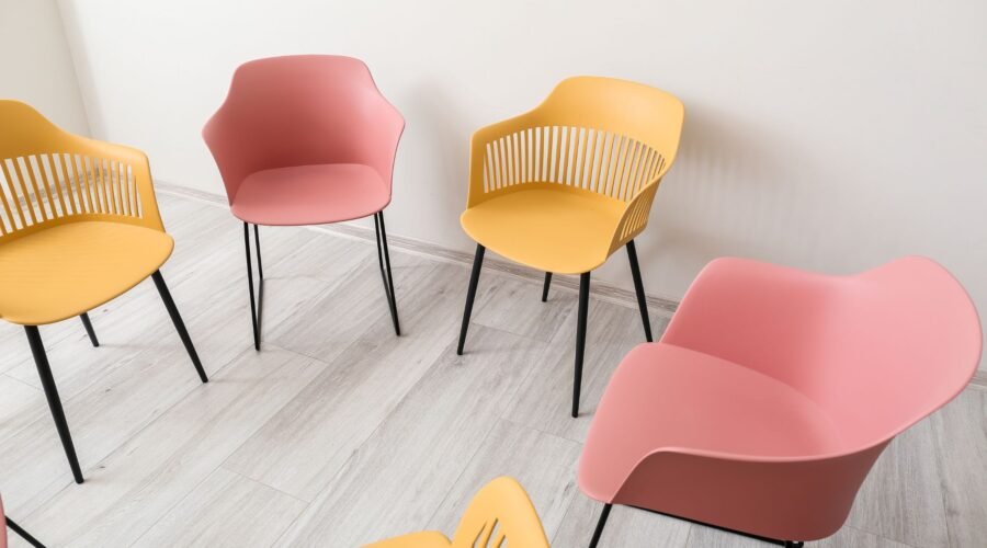 Renting a Treatment Room vs Working from Home: What Complementary Therapists Need to Know